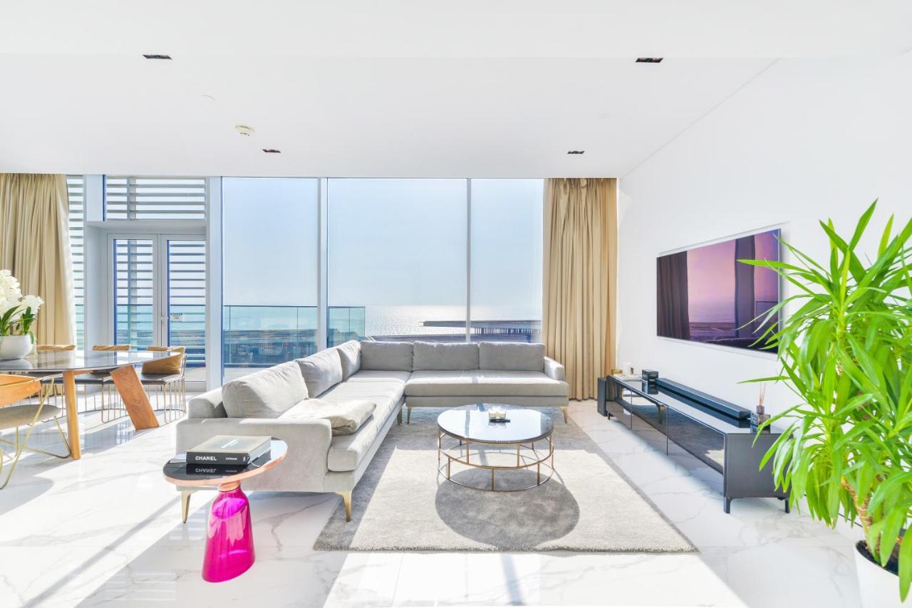 Luxe 3 Bedroom Oceanfront Apartment In The Heart Of Bluewaters Island Дубай Екстер'єр фото