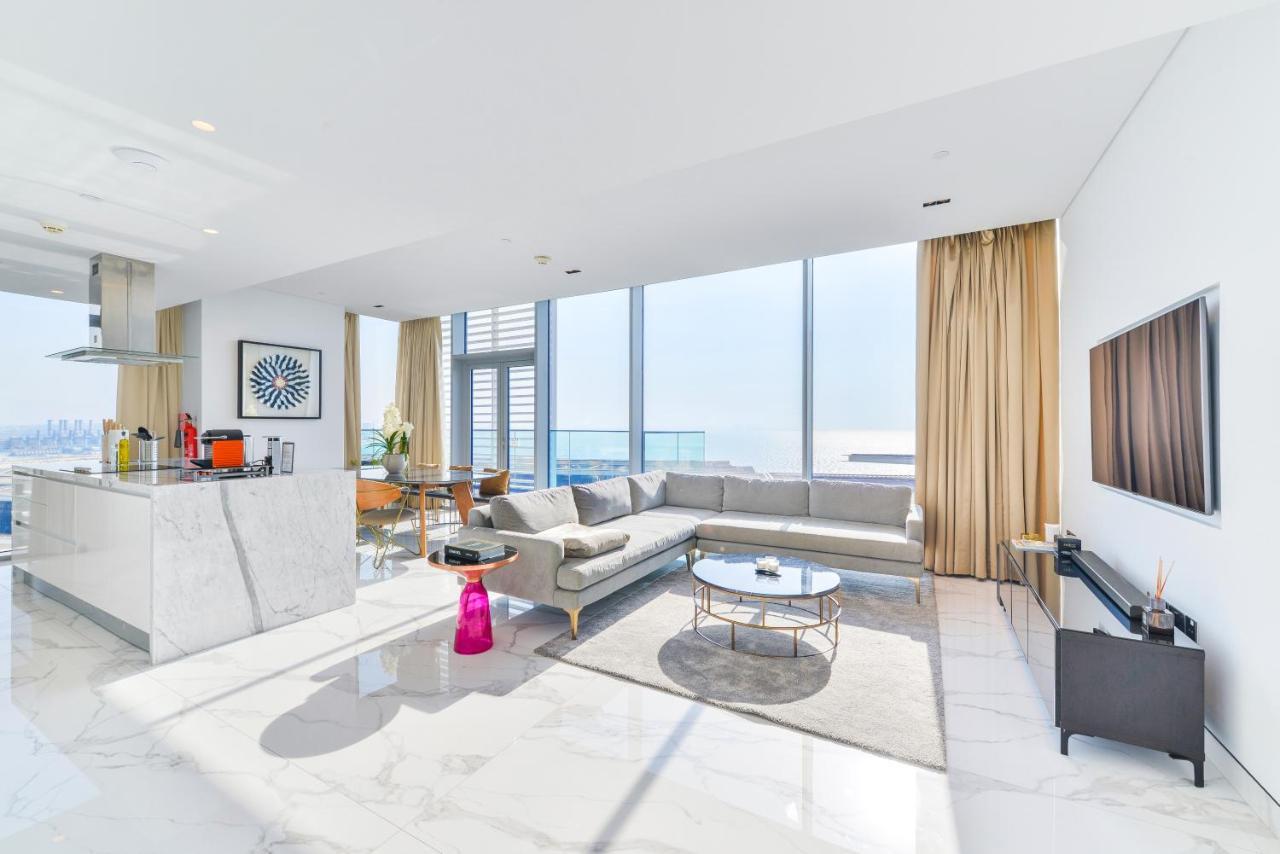Luxe 3 Bedroom Oceanfront Apartment In The Heart Of Bluewaters Island Дубай Екстер'єр фото