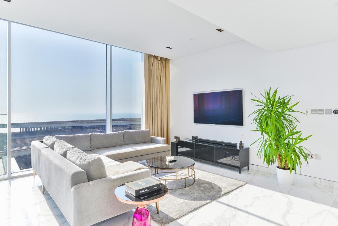Luxe 3 Bedroom Oceanfront Apartment In The Heart Of Bluewaters Island Дубай Екстер'єр фото
